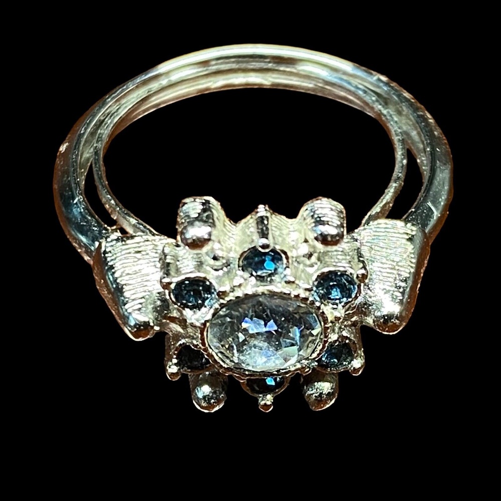 Vtg 1974 Avon Ring Starsong Clear Blue Rhinestones Silvertone Medium w Box